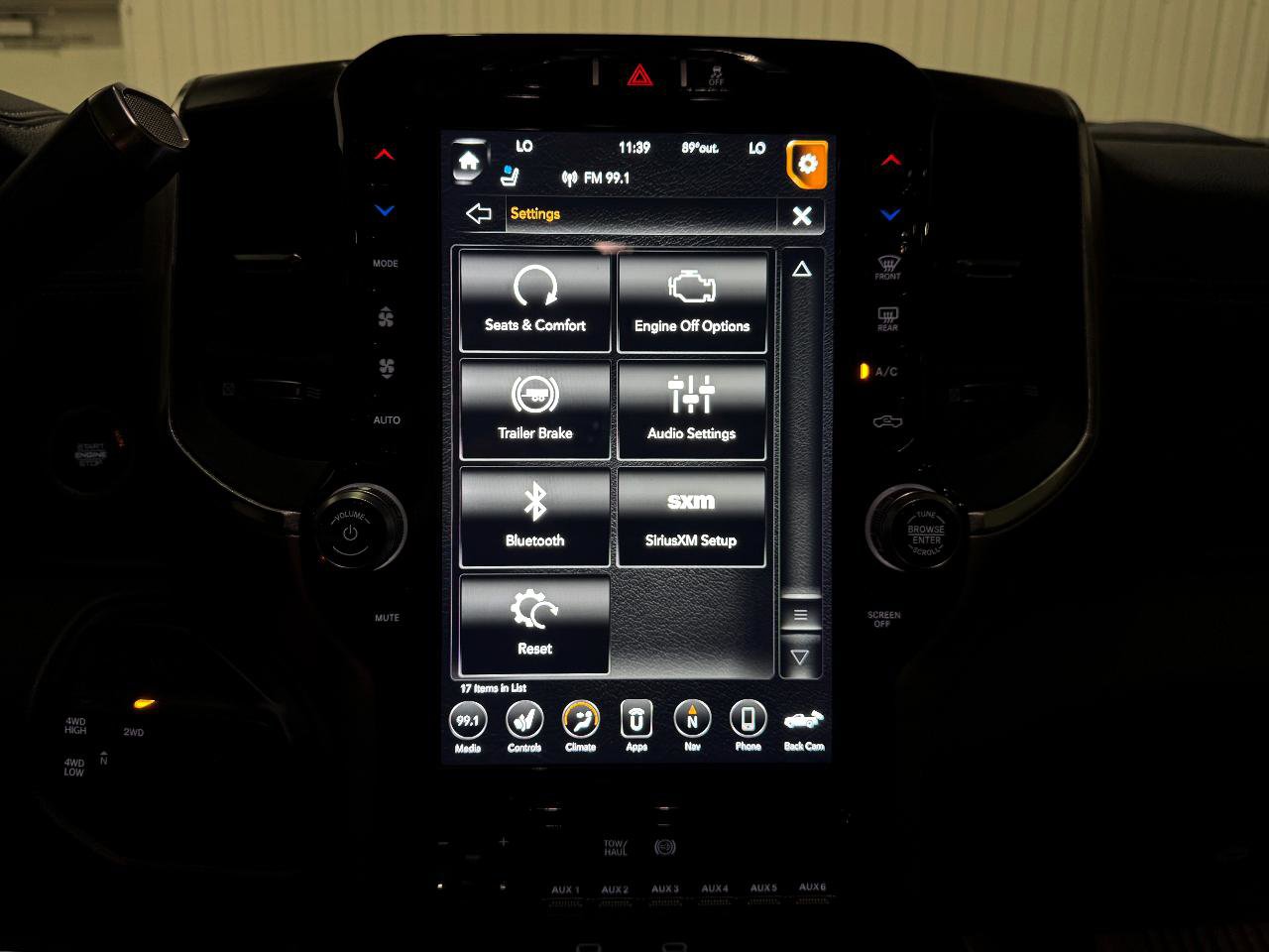 Used 2021 RAM 4500 Laramie AWD/4WD image 27