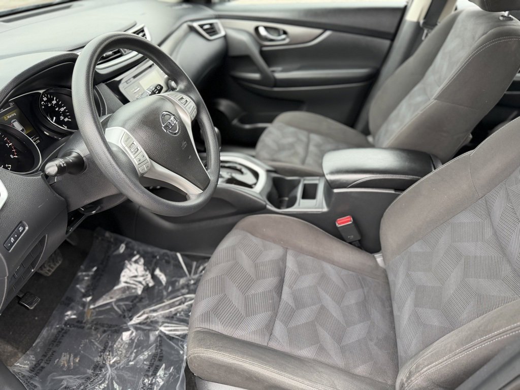 Used 2015 Nissan Rogue S image 13