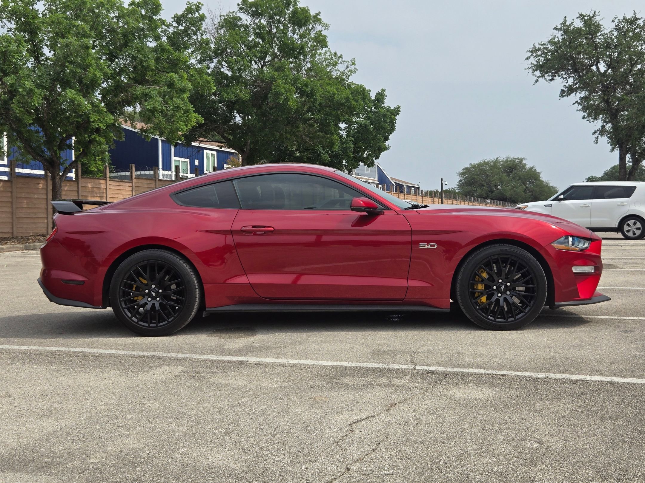 Used 2019 Ford Mustang GT Premium w/ GT Performance Package RWD image 3