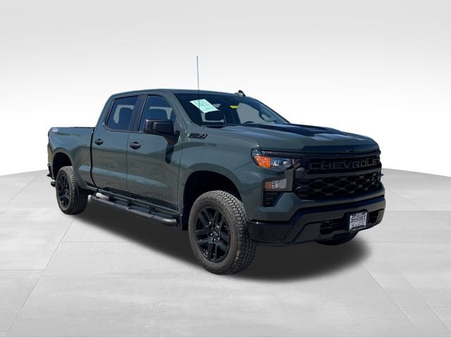 Used 2025 Chevrolet Silverado 1500 Custom Trail Boss w/ Turbomax Blackout Package image 3