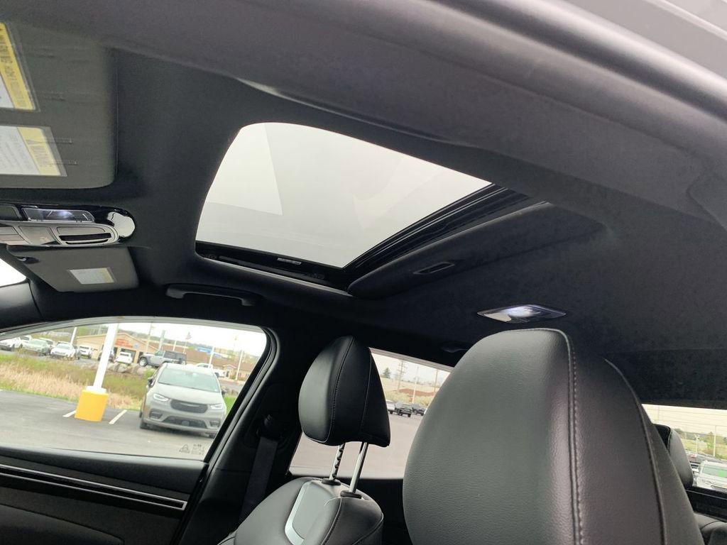 Used 2024 Hyundai Santa Cruz Limited AWD/4WD image 23