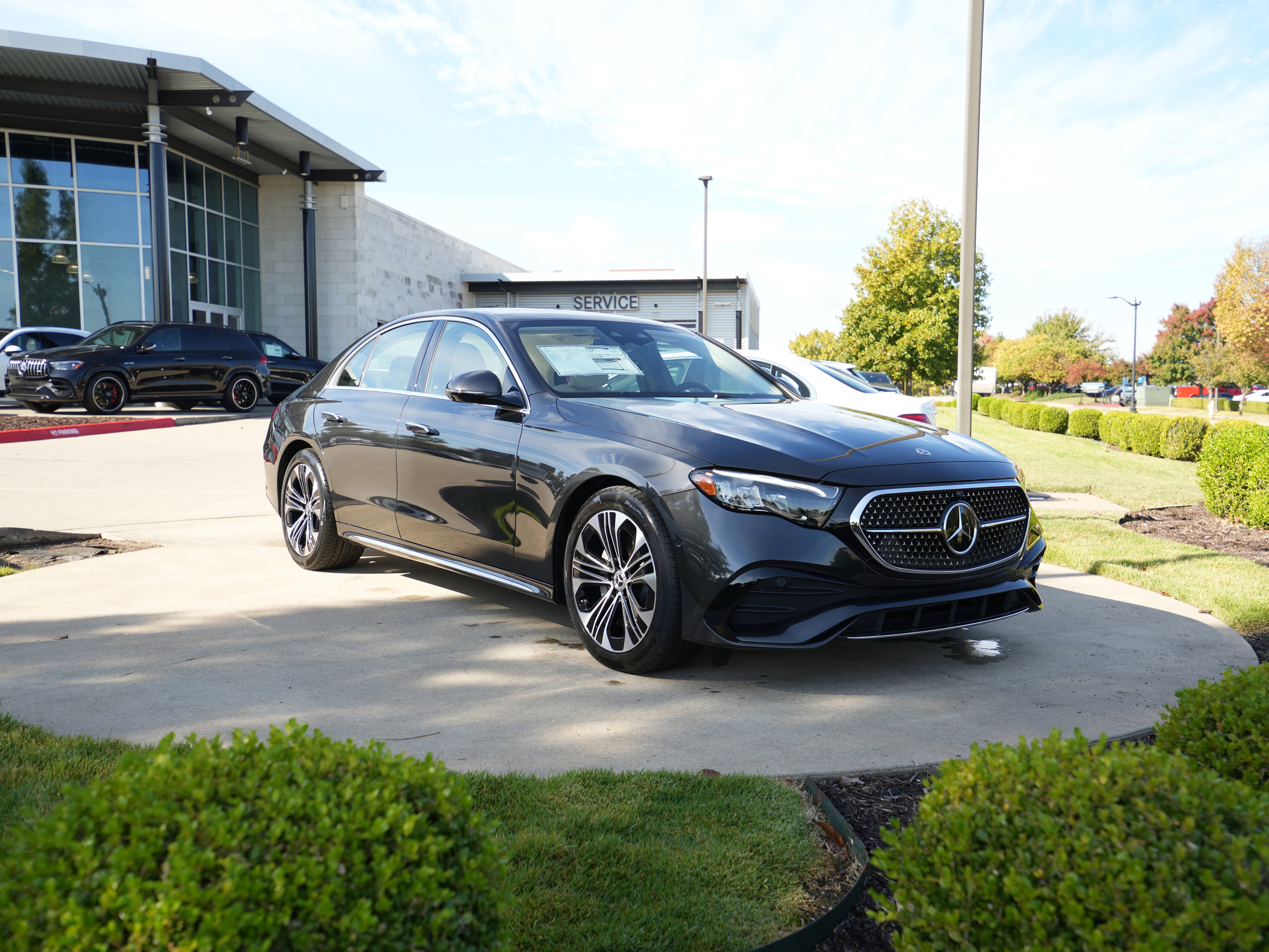 New 2026 Mercedes-Benz E 350 4MATIC Sedan image 10