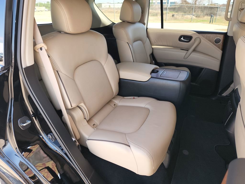 Used 2024 Nissan Armada SL w/ Captain's Chairs Package image 4