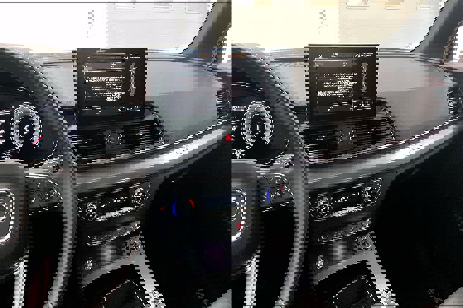 Used 2025 Audi Q5 2.0T Premium image 14