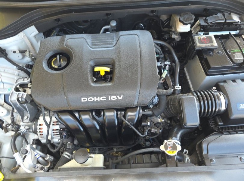 Used 2017 Hyundai Elantra SE image 22