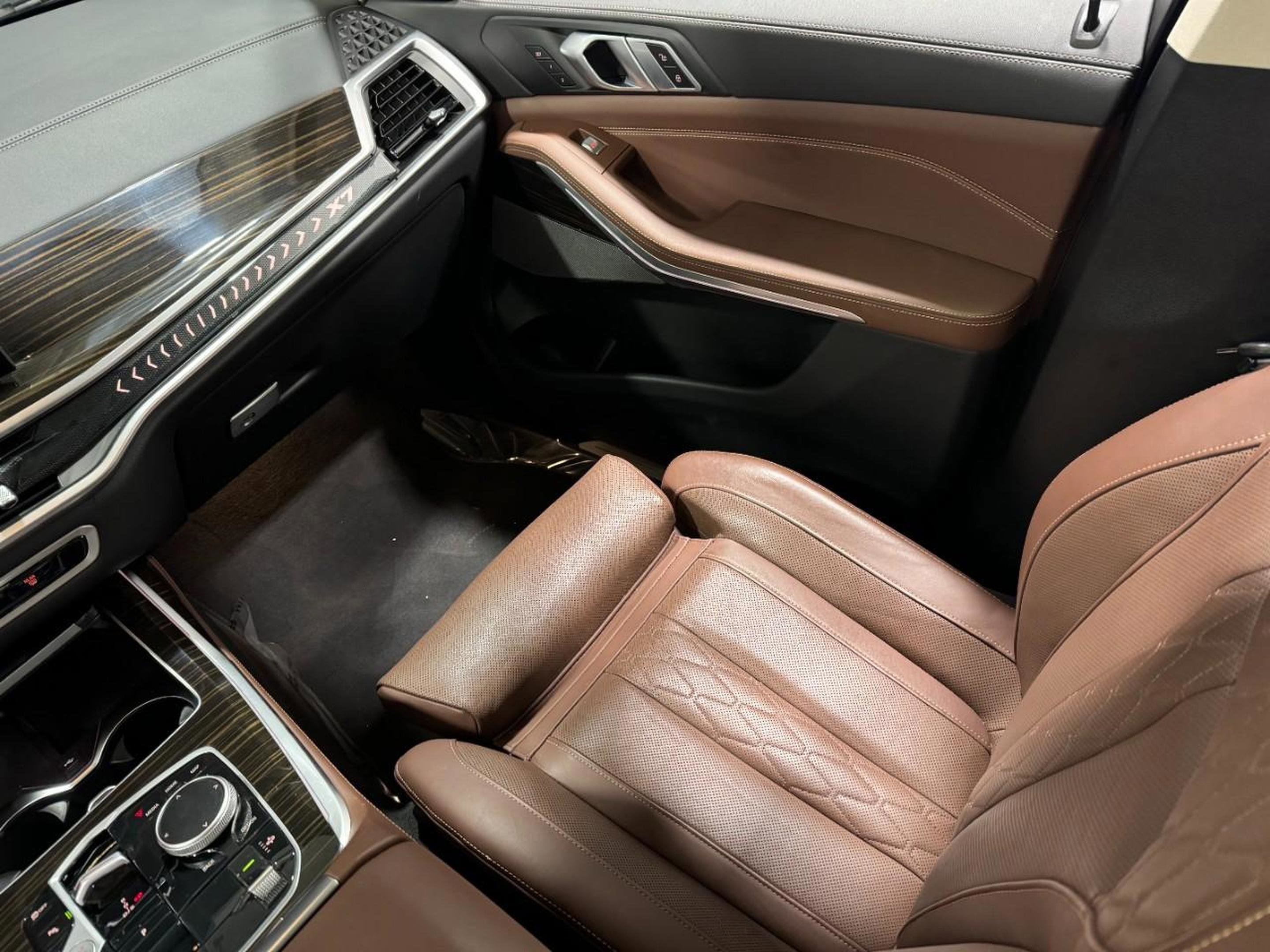 Used 2025 BMW X7 xDrive40i image 19