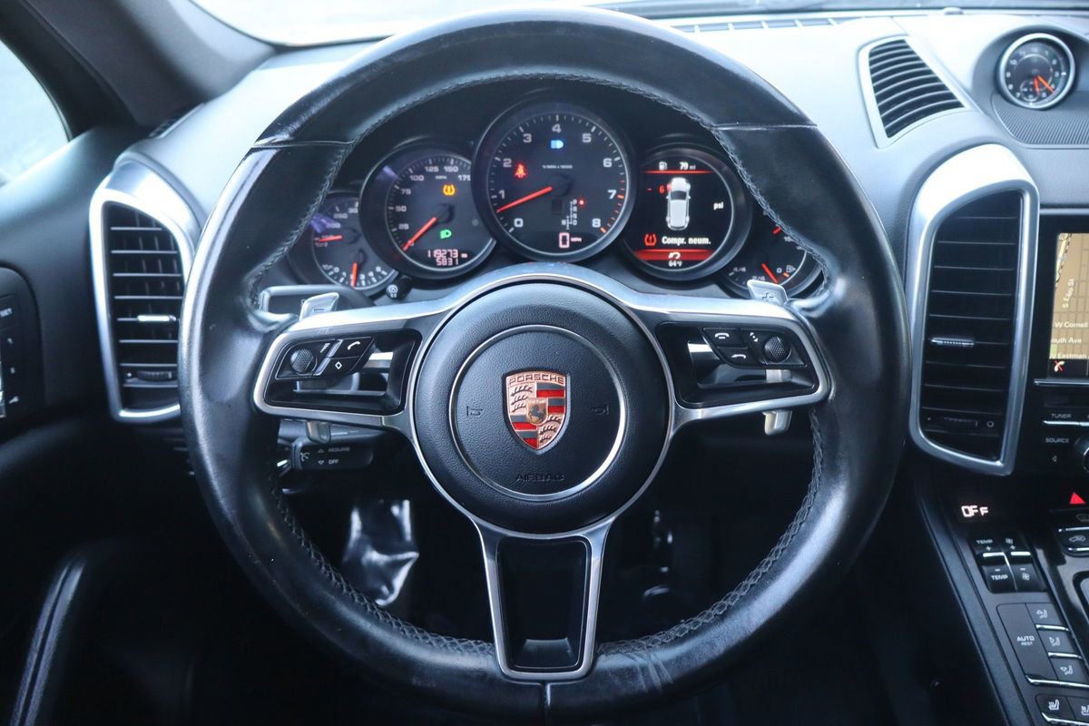 Used 2016 Porsche Cayenne image 12