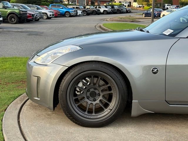 Used 2006 Nissan 350Z Touring RWD image 12