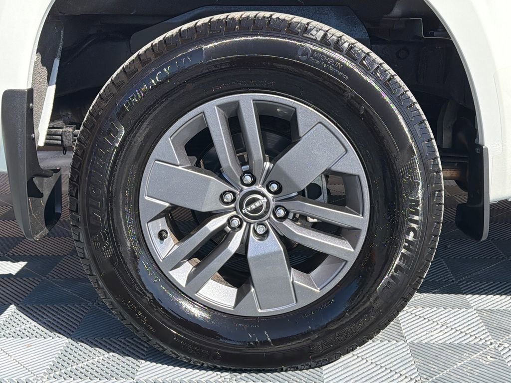 Used 2025 Nissan Frontier SV w/ Tow Package image 22
