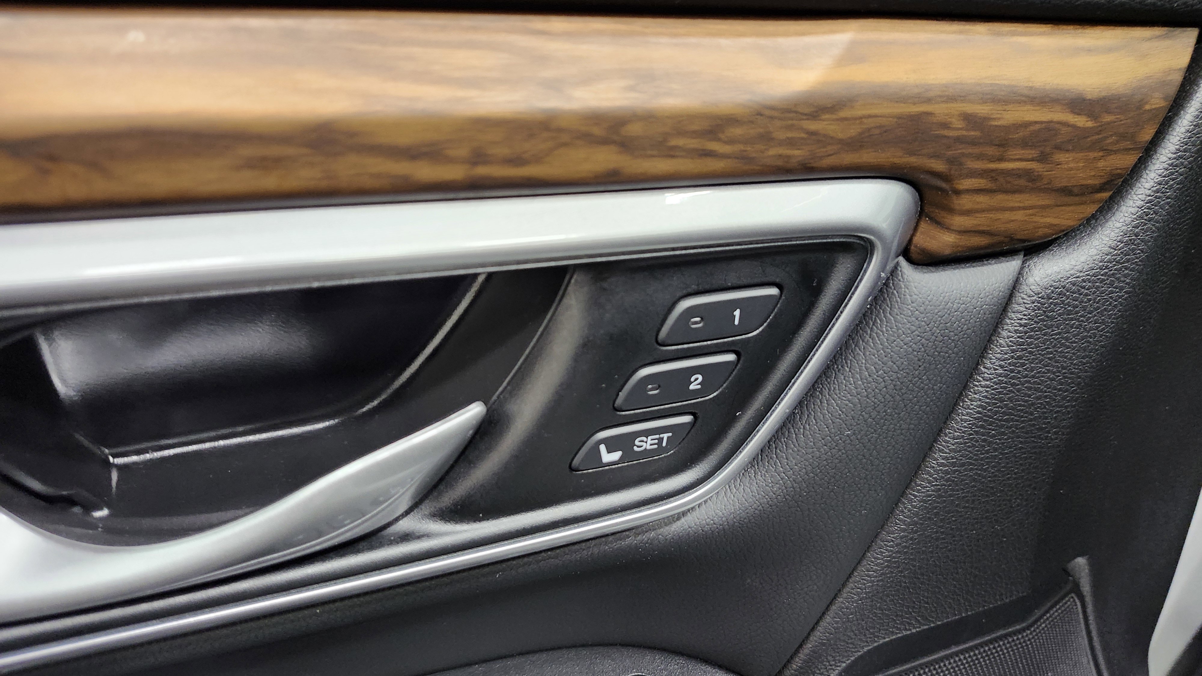 Used 2021 Honda CR-V EX-L image 28