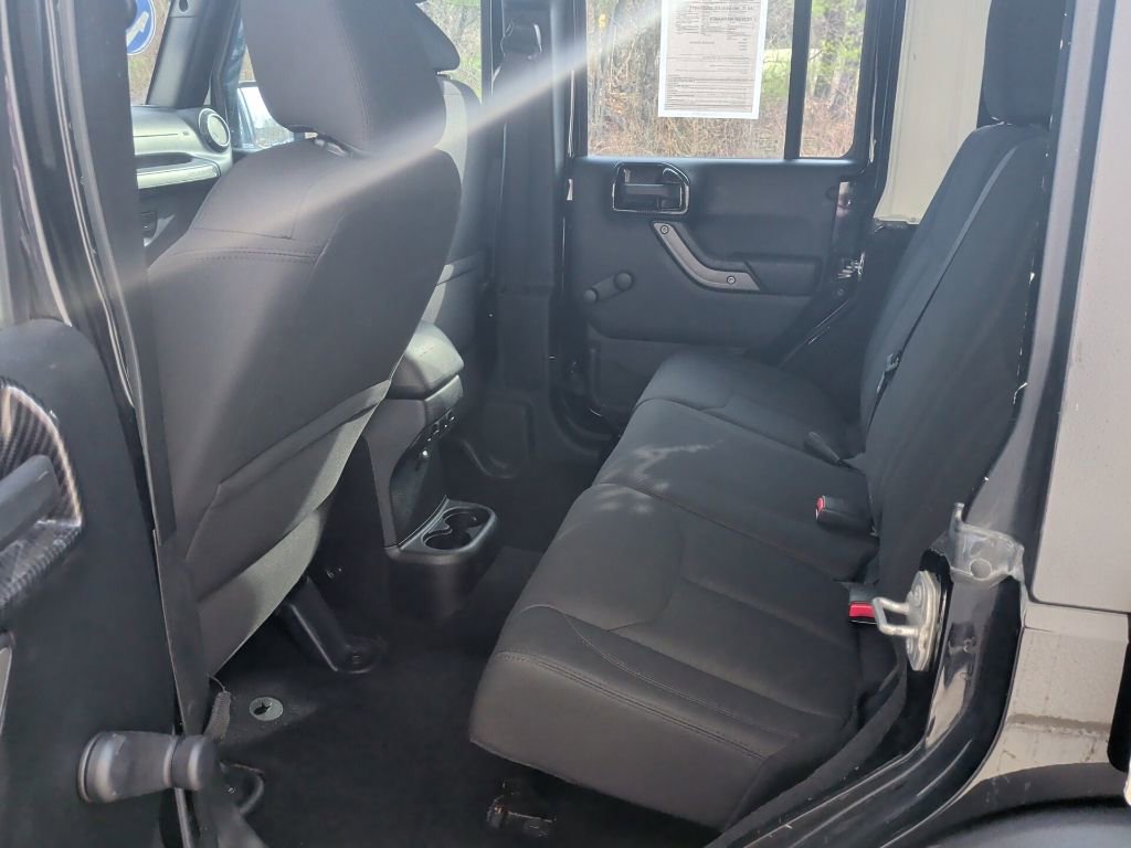 Used 2016 Jeep Wrangler Unlimited Sport w/ Max Tow Package AWD/4WD image 10