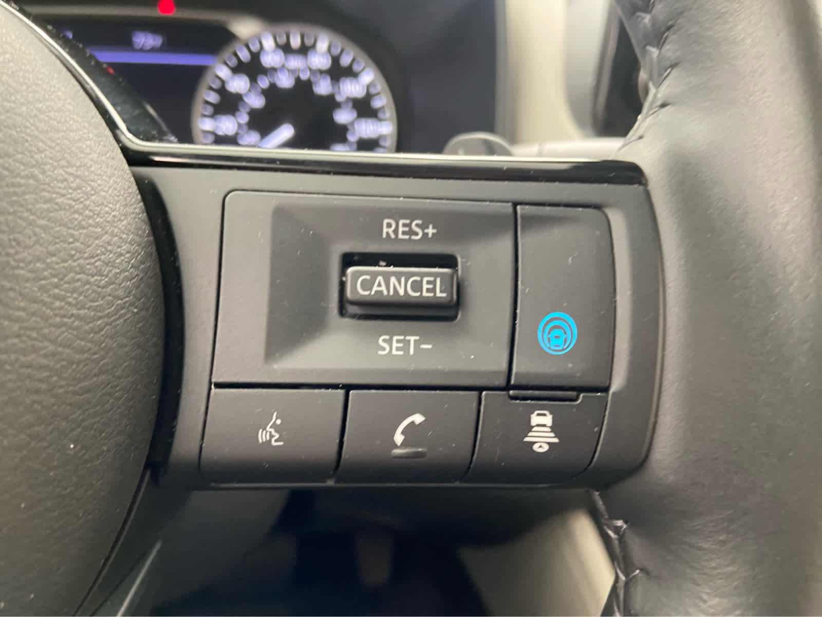 Used 2023 Nissan Rogue SL w/ SL Premium Package image 22