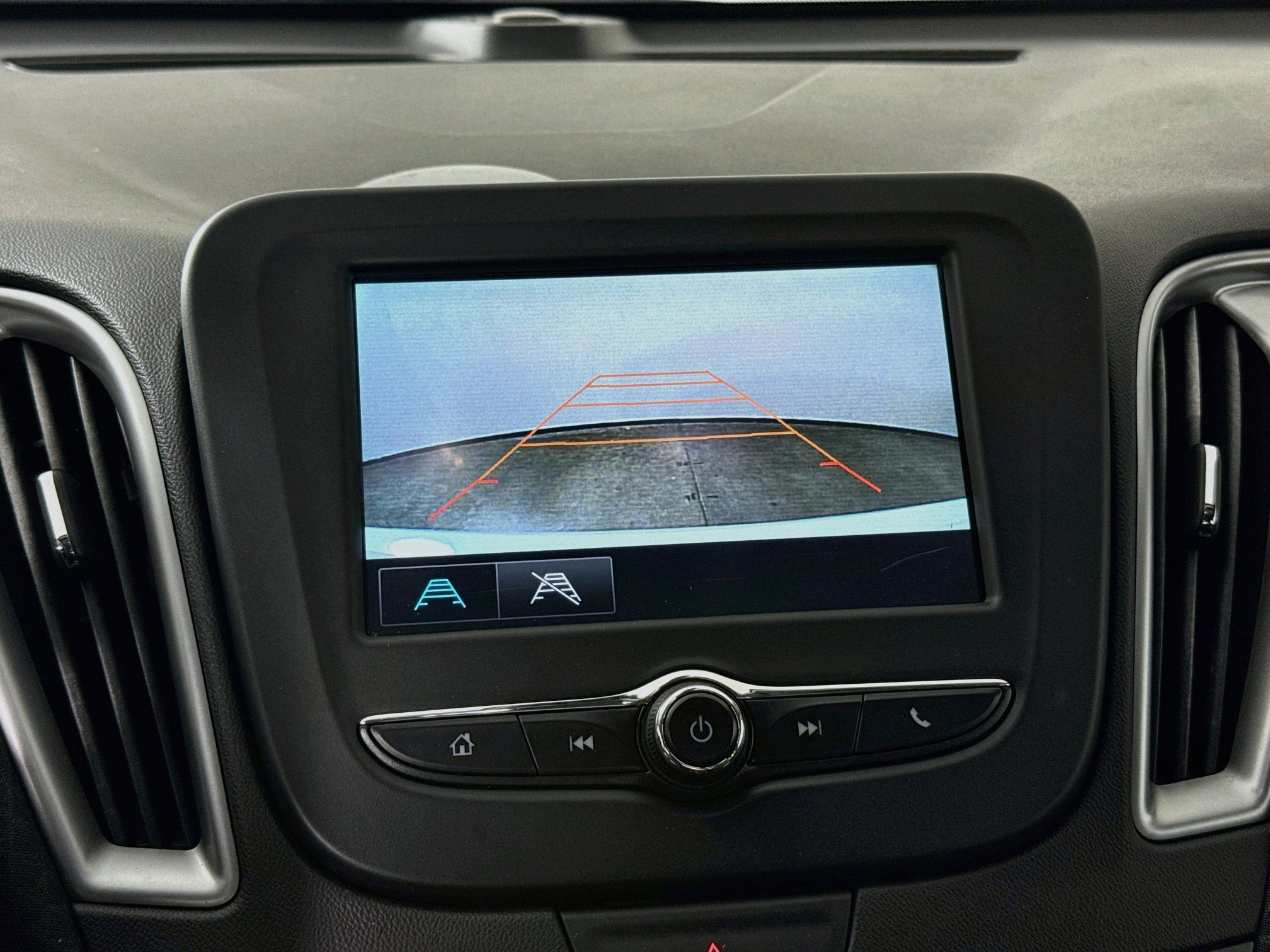Used 2018 Chevrolet Malibu LS FWD image 15