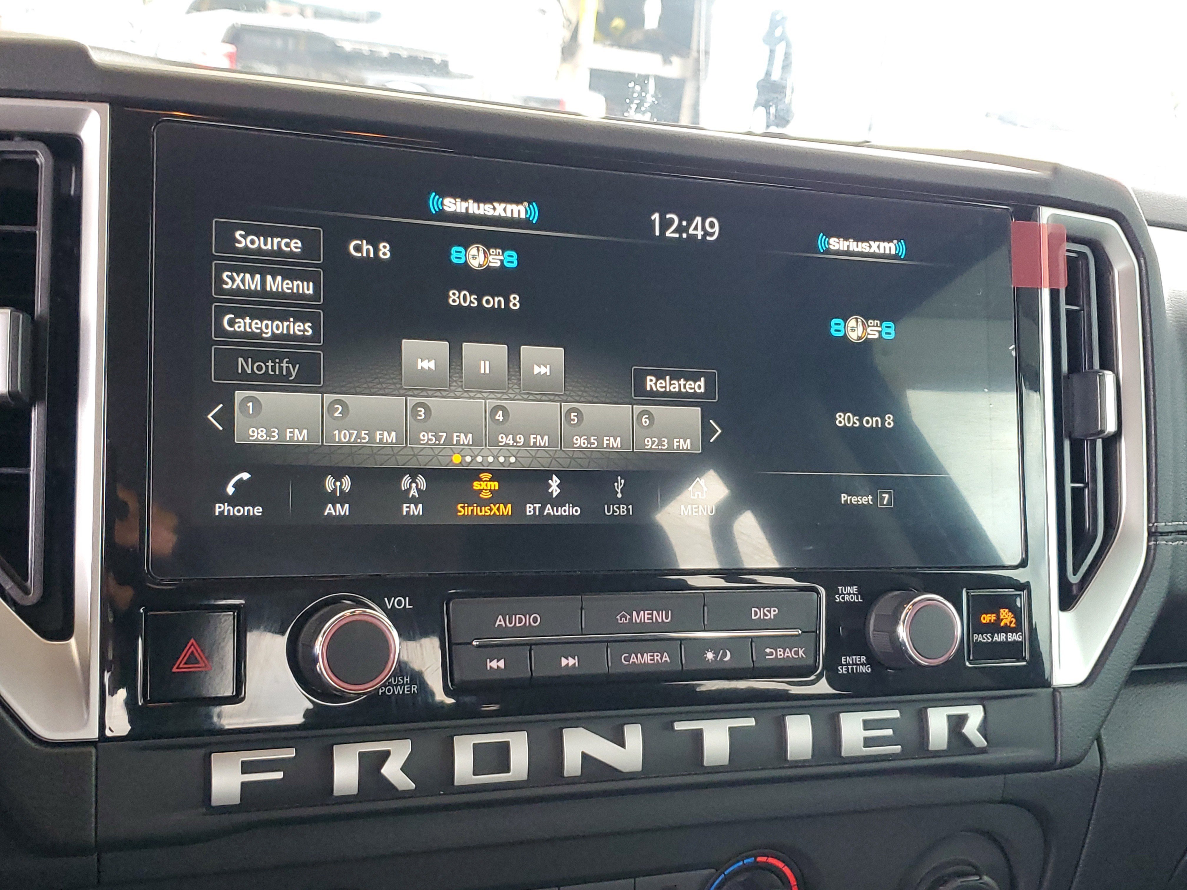 Used 2025 Nissan Frontier SV image 23