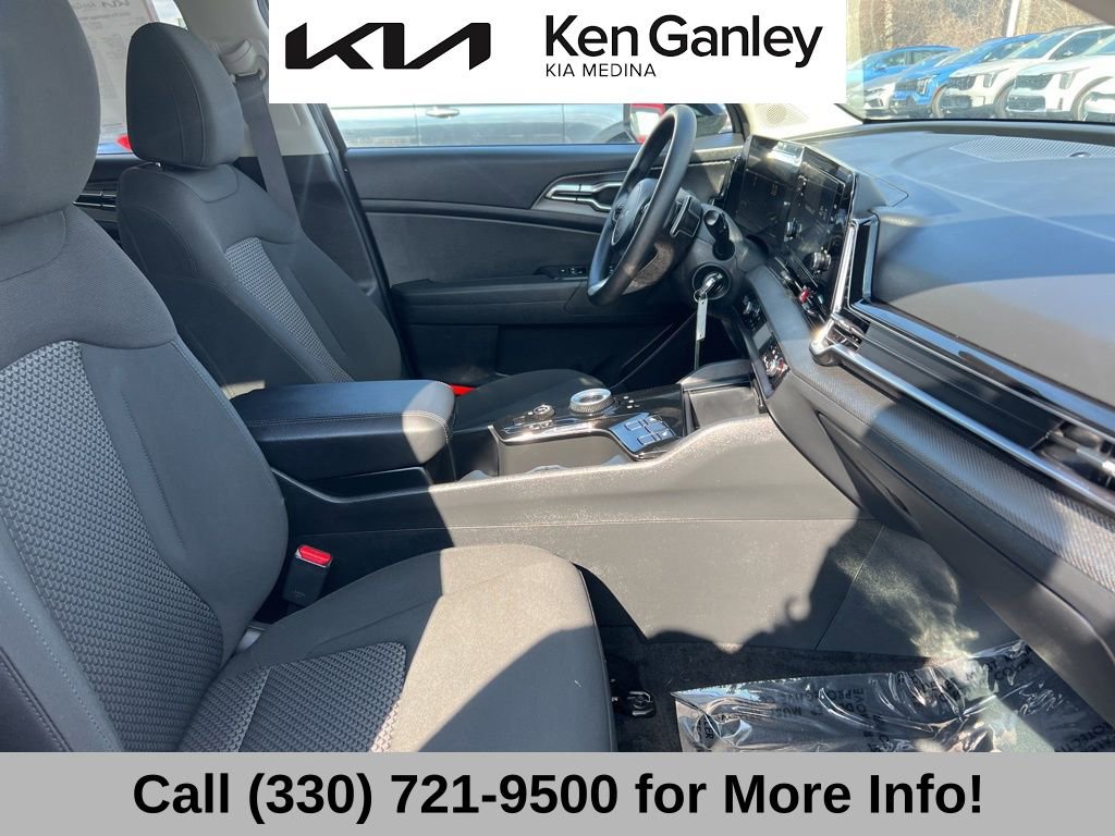Certified 2025 Kia Sportage LX image 57
