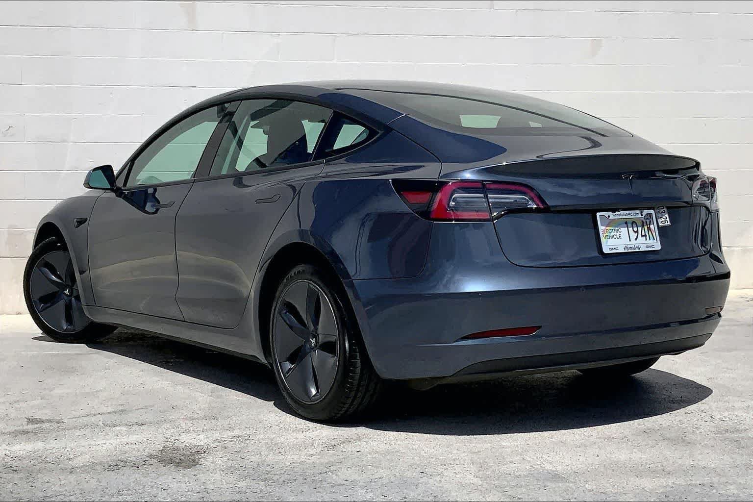 Used 2020 Tesla Model 3 Standard Range Plus RWD image 4