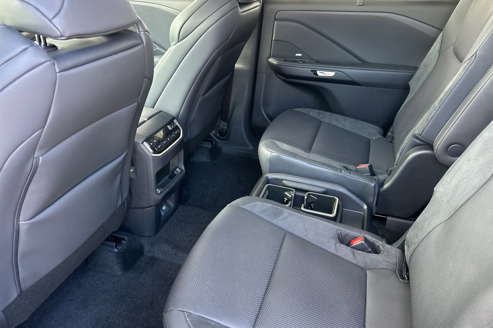 New 2026 Lexus TX 500h AWD image 12