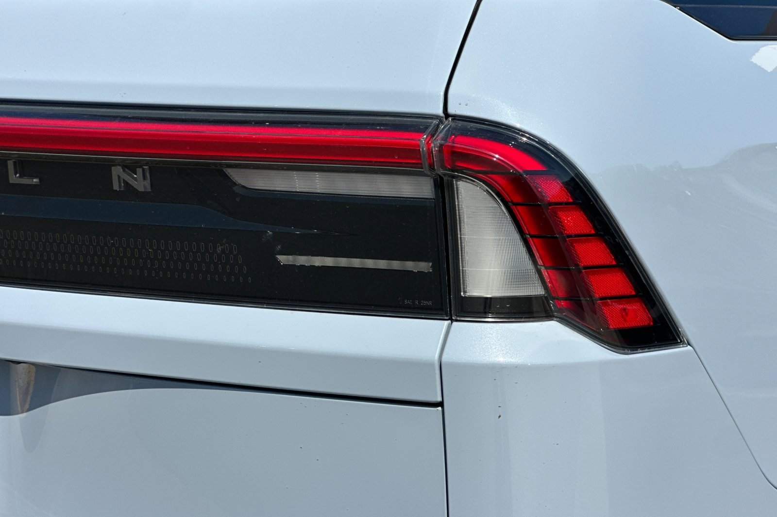 New 2025 Lincoln Navigator L Reserve w/ Jet Appearance Package image 27