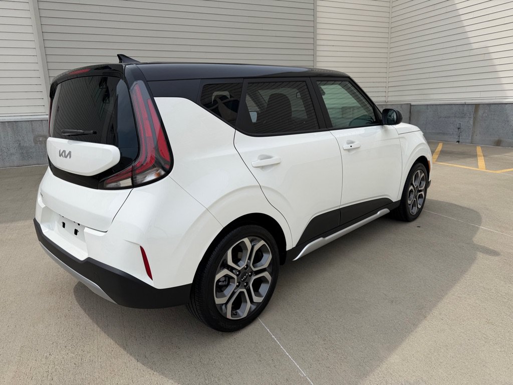 Used 2025 Kia Soul EX FWD image 7