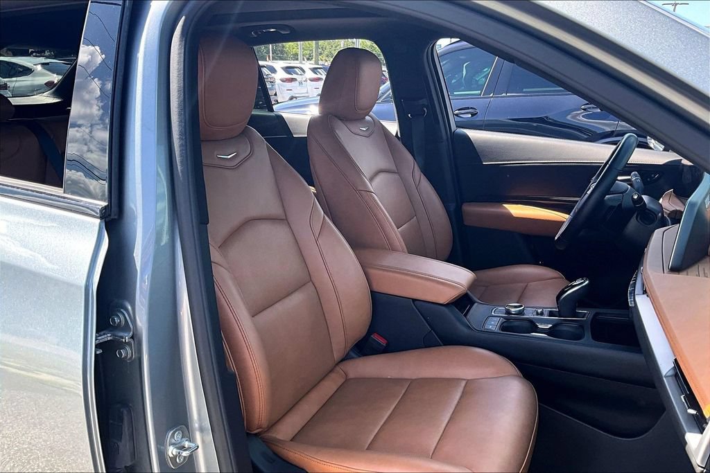 Used 2024 Cadillac XT4 Sport AWD/4WD image 29