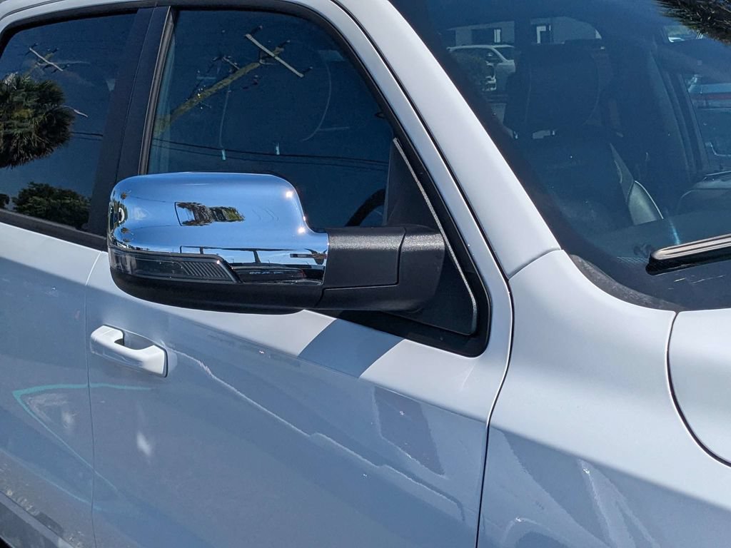 Used 2026 RAM 1500 Laramie AWD/4WD image 10