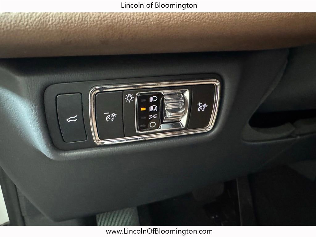 Used 2025 Lincoln Aviator Reserve w/ Equipment Group 201A AWD/4WD image 40