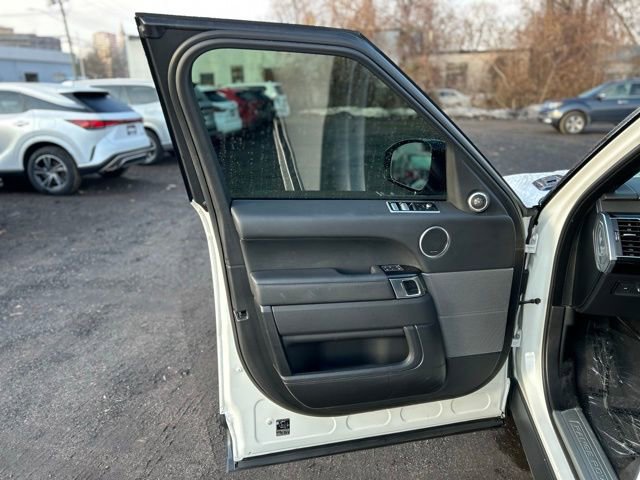Used 2022 Land Rover Range Rover Sport HSE Silver Edition image 12