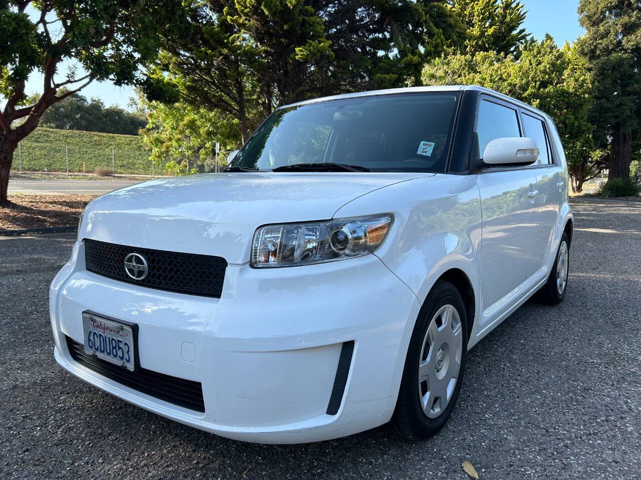 Used 2008 Scion xB FWD image 1