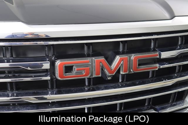 Used 2021 GMC Yukon XL SLT w/ SLT Premium Package image 15