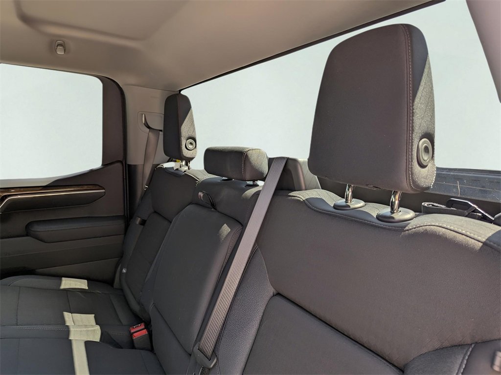 New 2025 GMC Sierra 1500 Elevation image 16