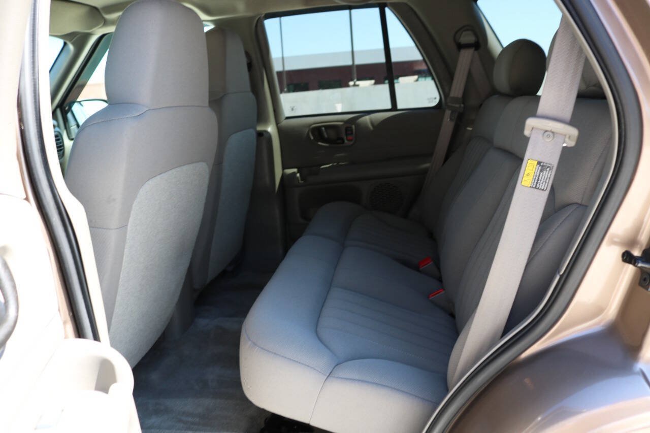 Used 2004 Chevrolet Blazer LS w/ Preferred Equipment Group AWD/4WD image 63