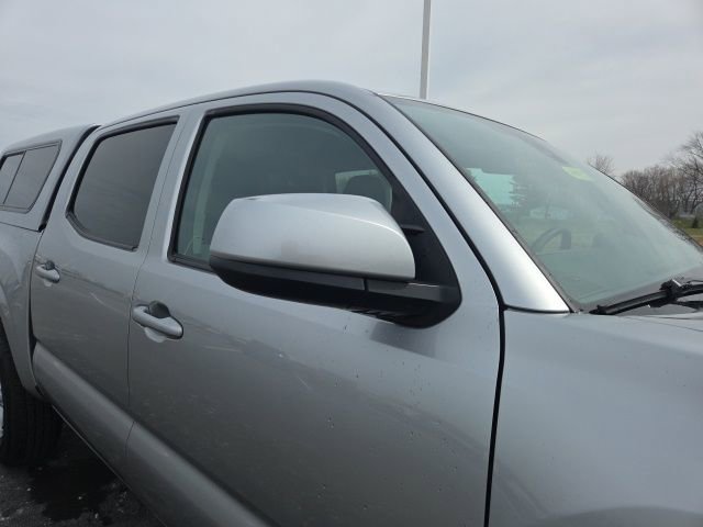 Used 2022 Toyota Tacoma SR image 5