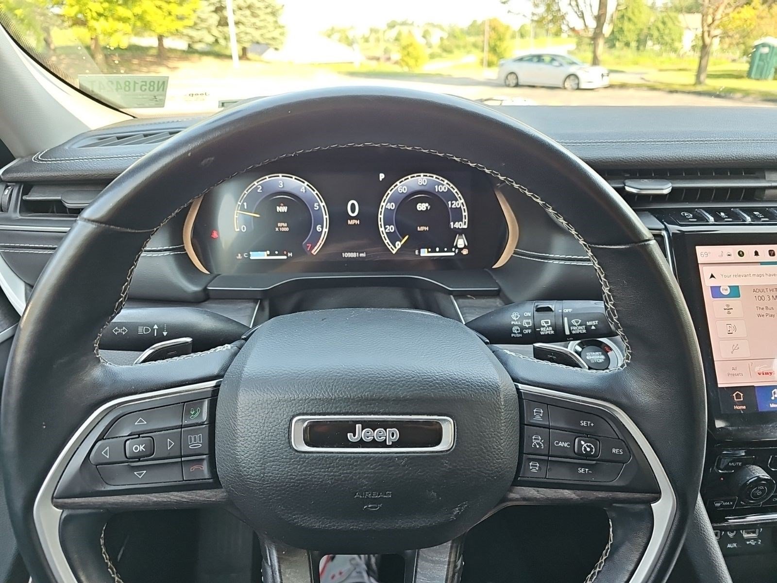 Used 2022 Jeep Grand Cherokee Limited AWD/4WD image 18