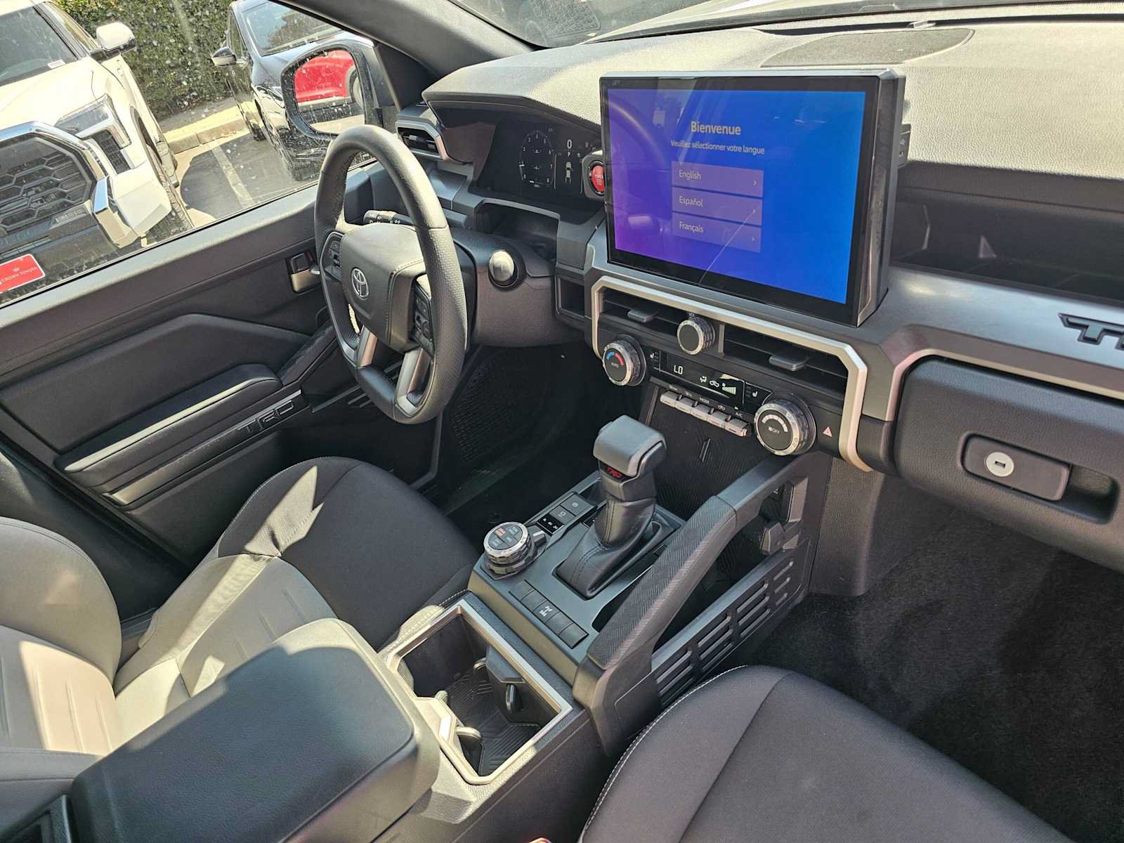 Certified 2025 Toyota Tacoma TRD Off-Road AWD/4WD image 11