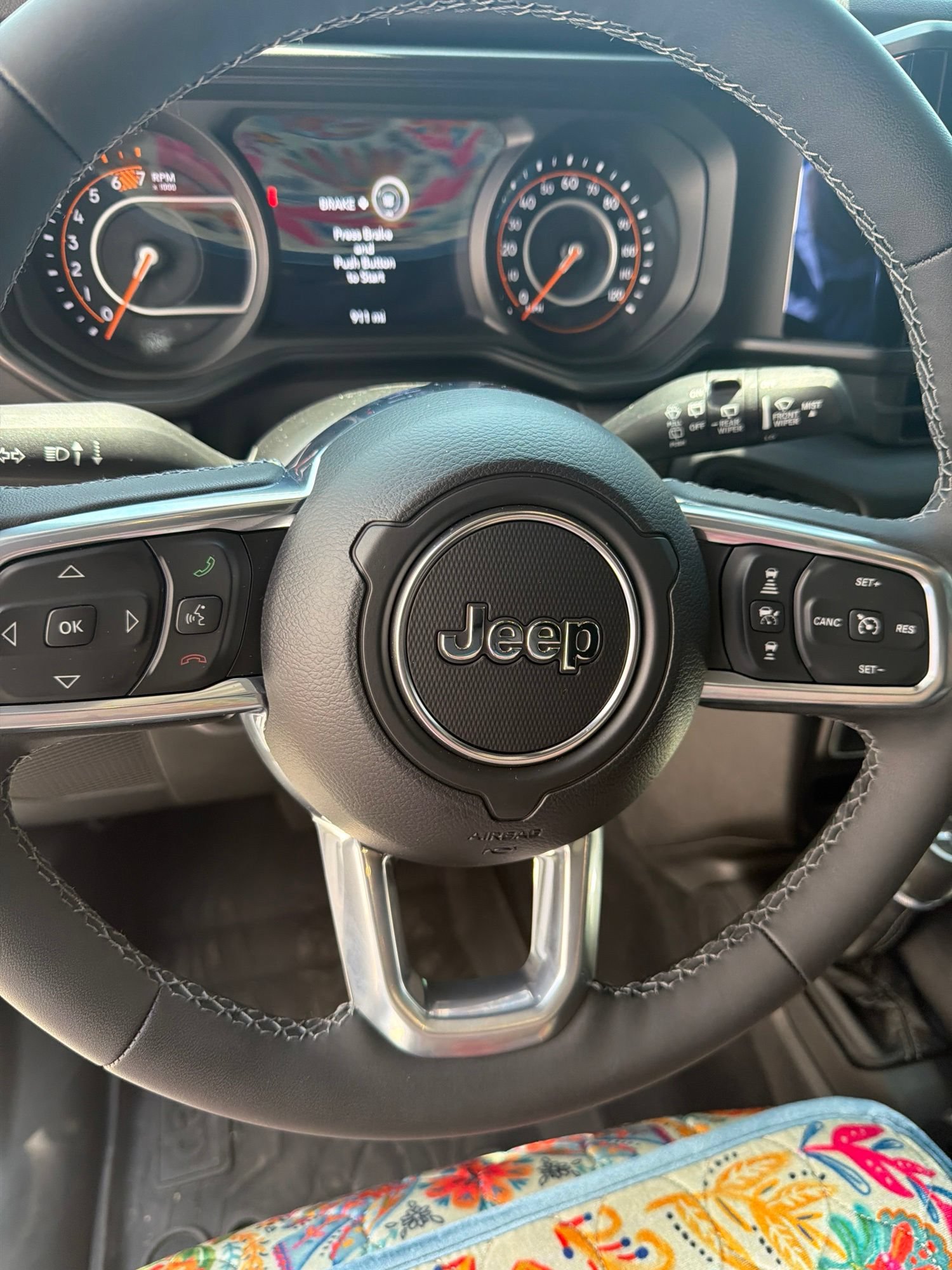 Used 2026 Jeep Wrangler Unlimited Sahara AWD/4WD image 11