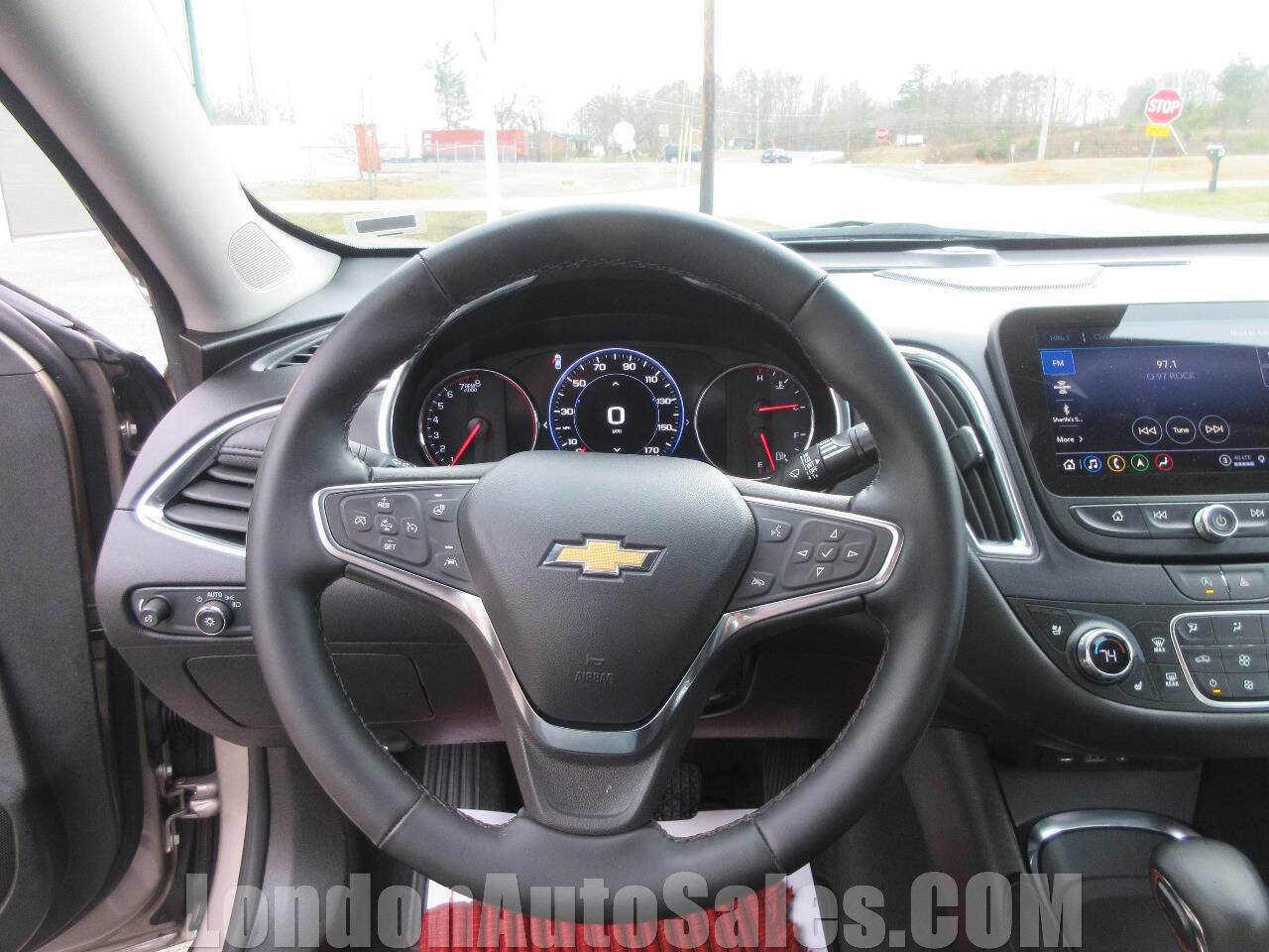 Used 2024 Chevrolet Malibu LT image 10