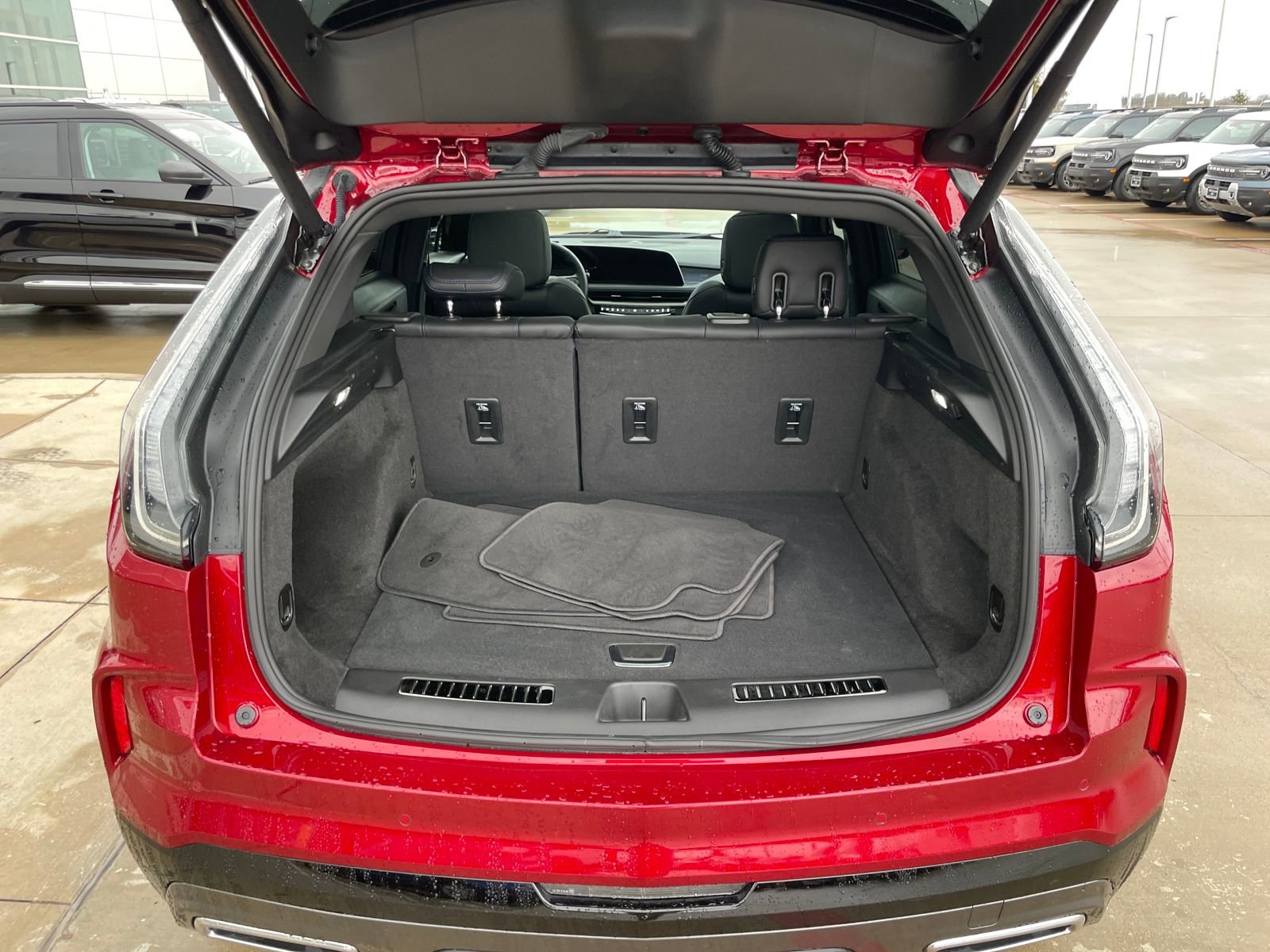 Used 2025 Cadillac XT4 Sport image 24