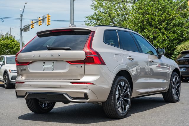 New 2026 Volvo XC60 B5 Plus w/ Protection Package Premier AWD/4WD image 5