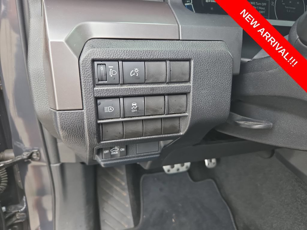 Used 2025 Toyota Tacoma TRD Sport AWD/4WD image 15