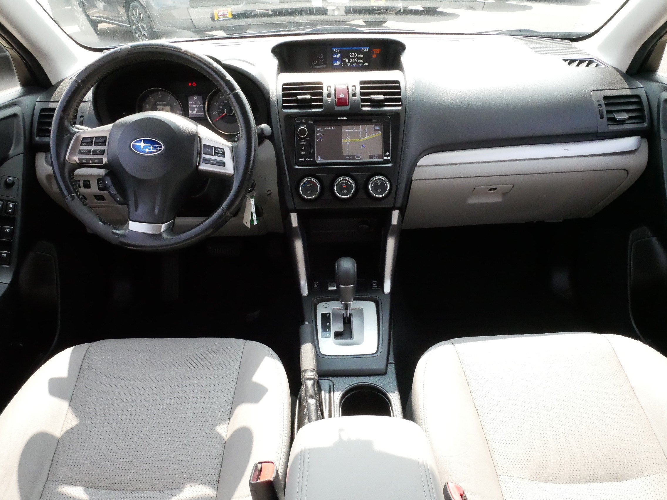 Used 2014 Subaru Forester 2.5i Limited w/ Popular Package #2 AWD/4WD image 10