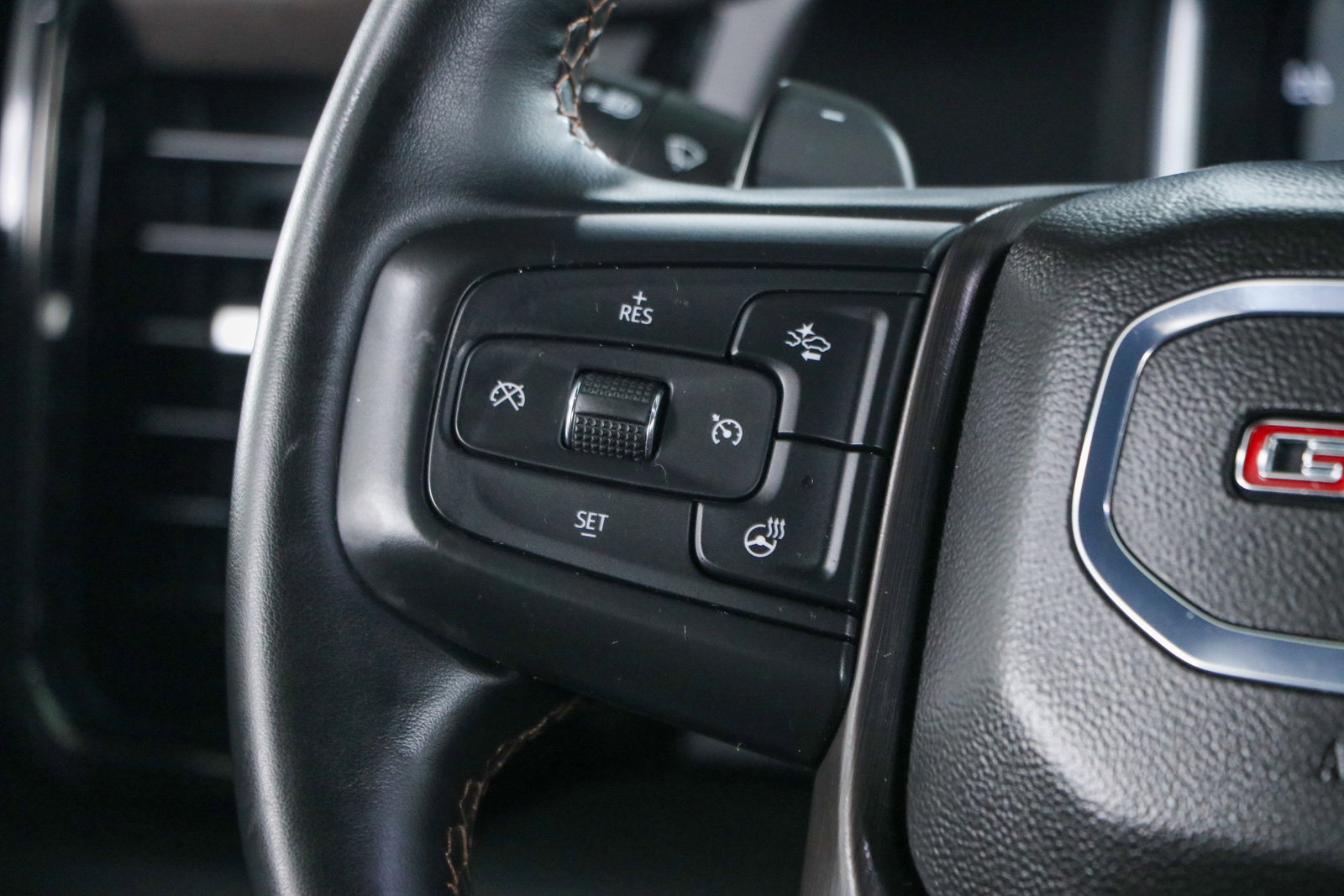 Used 2024 GMC Sierra 1500 AT4 w/ Technology Package image 14