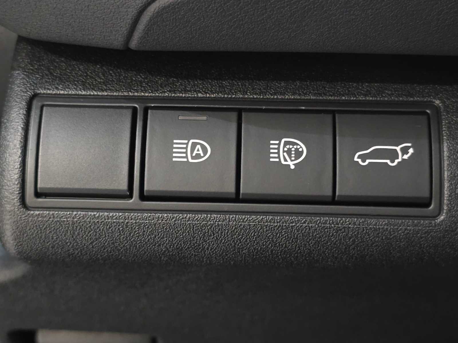 New 2026 Toyota C-HR AWD/4WD image 17