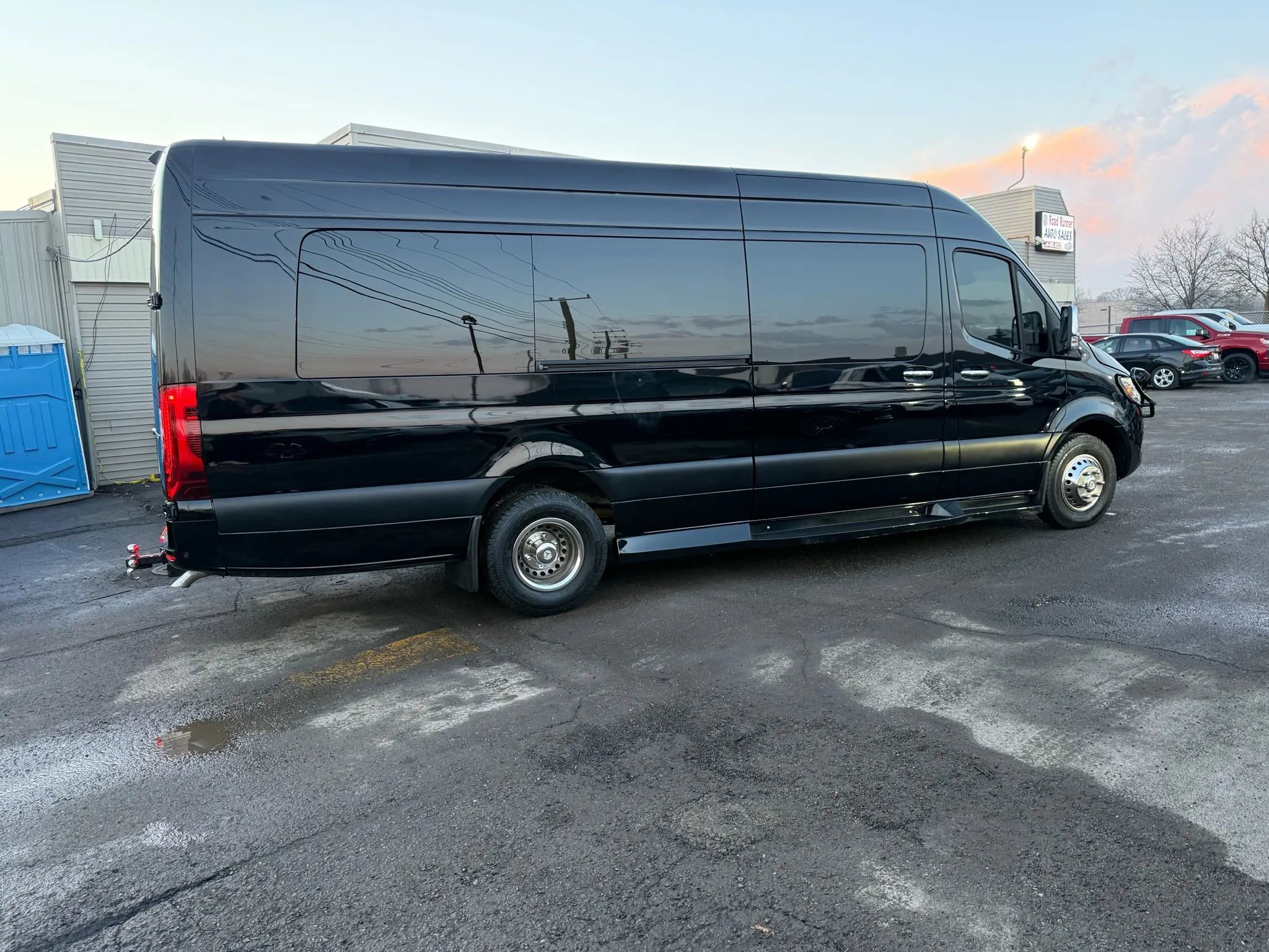 Used 2021 Mercedes-Benz Sprinter 3500 w/ Comfort Plus Package image 16