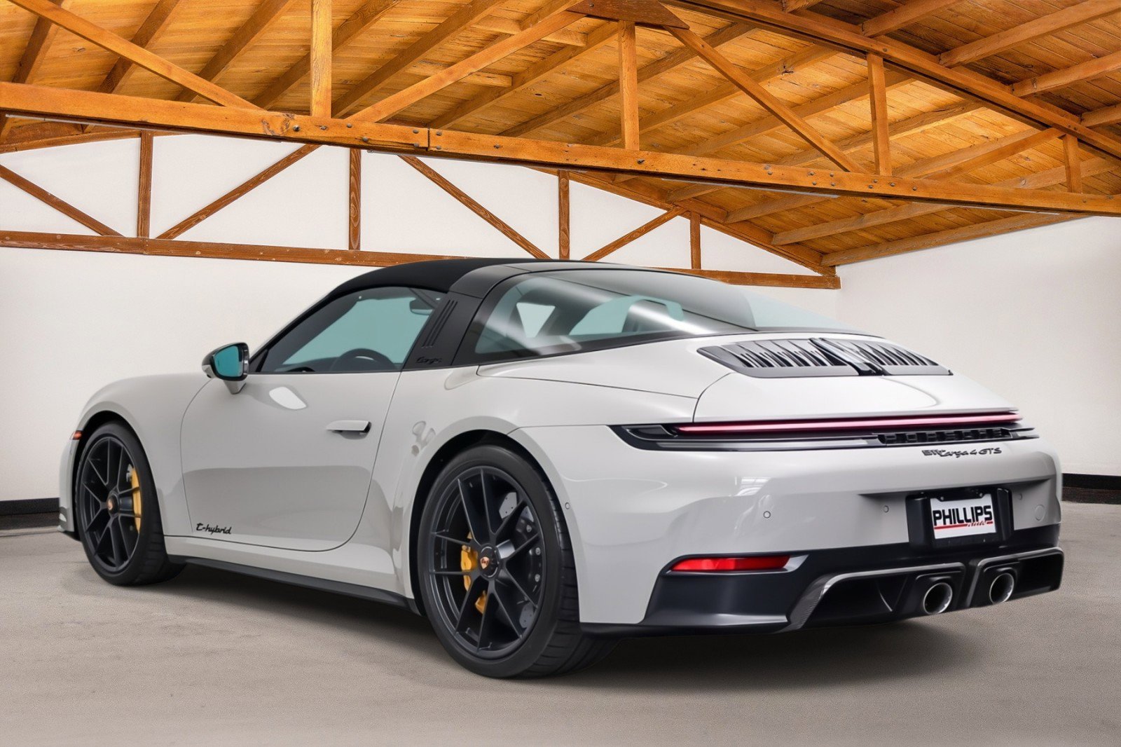 Used 2026 Porsche 911 Targa 4 GTS AWD/4WD image 4