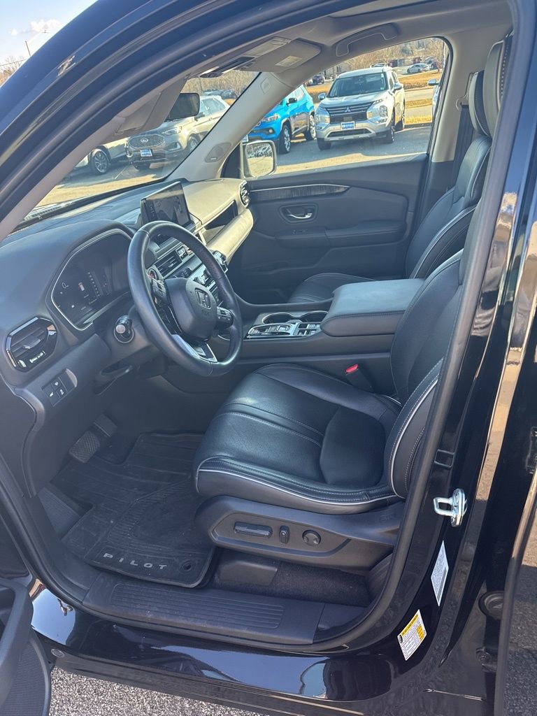 Used 2023 Honda Pilot Elite image 10