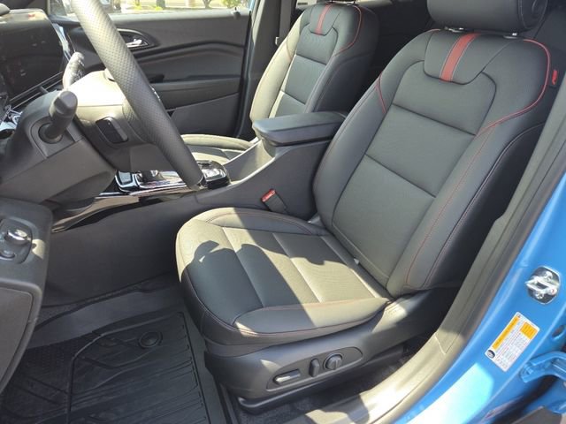 New 2026 Chevrolet Trax RS w/ Driver Confidence Package FWD image 32