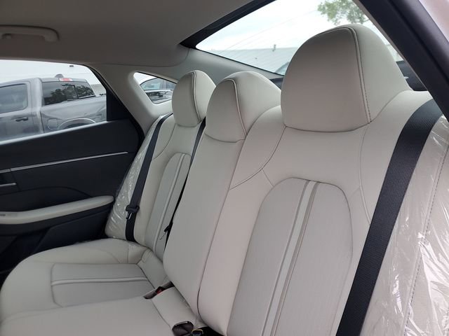 Used 2025 Hyundai Sonata SE image 8