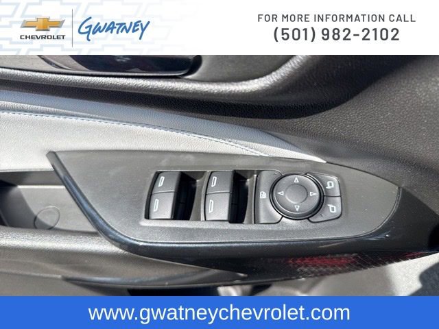 Used 2025 Chevrolet Trax LT w/ LT Convenience Package image 25