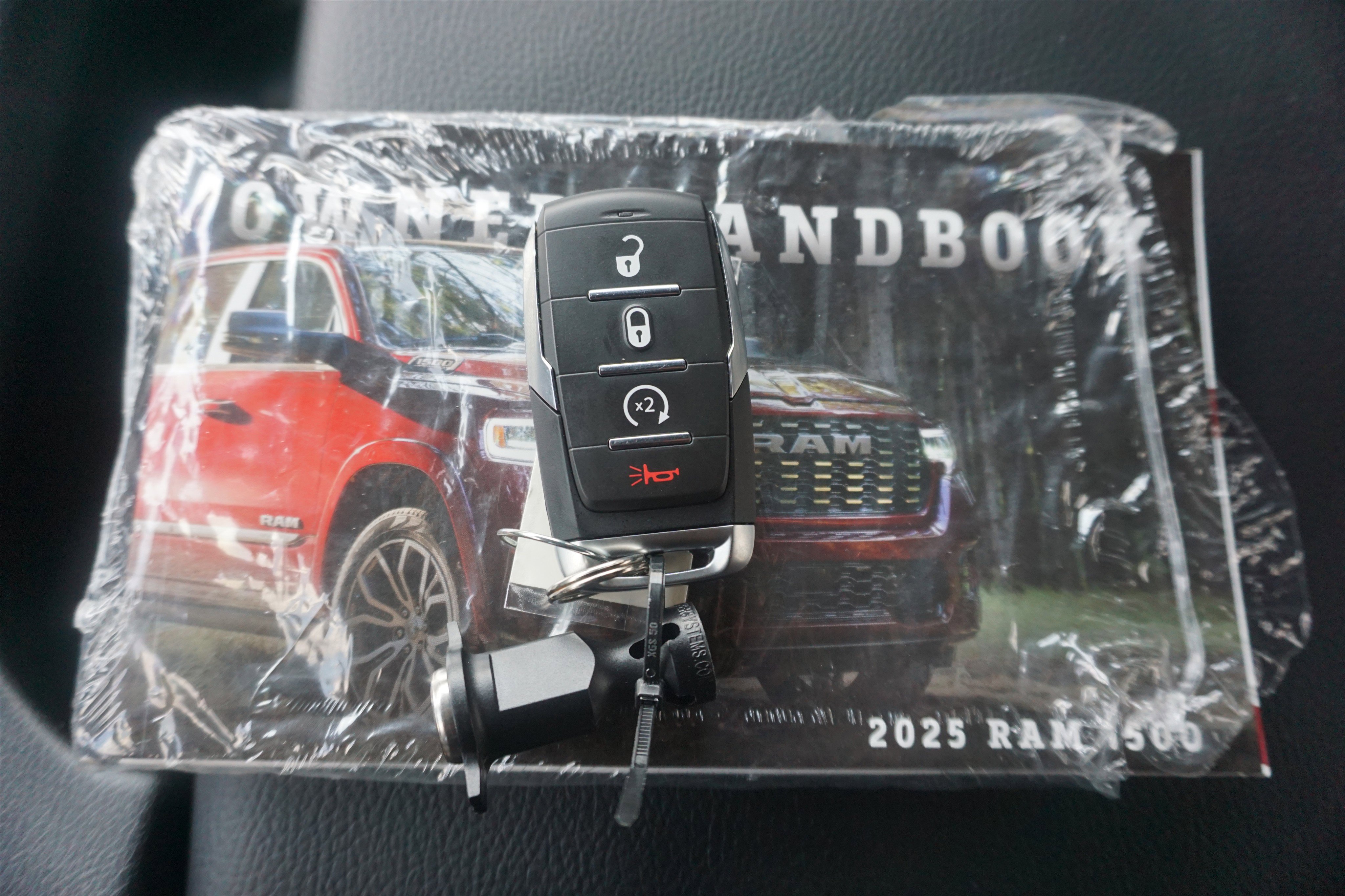 Used 2025 RAM 1500 Big Horn image 32