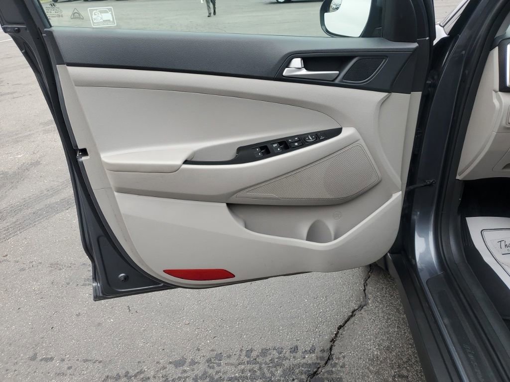 Used 2019 Hyundai Tucson SE image 11